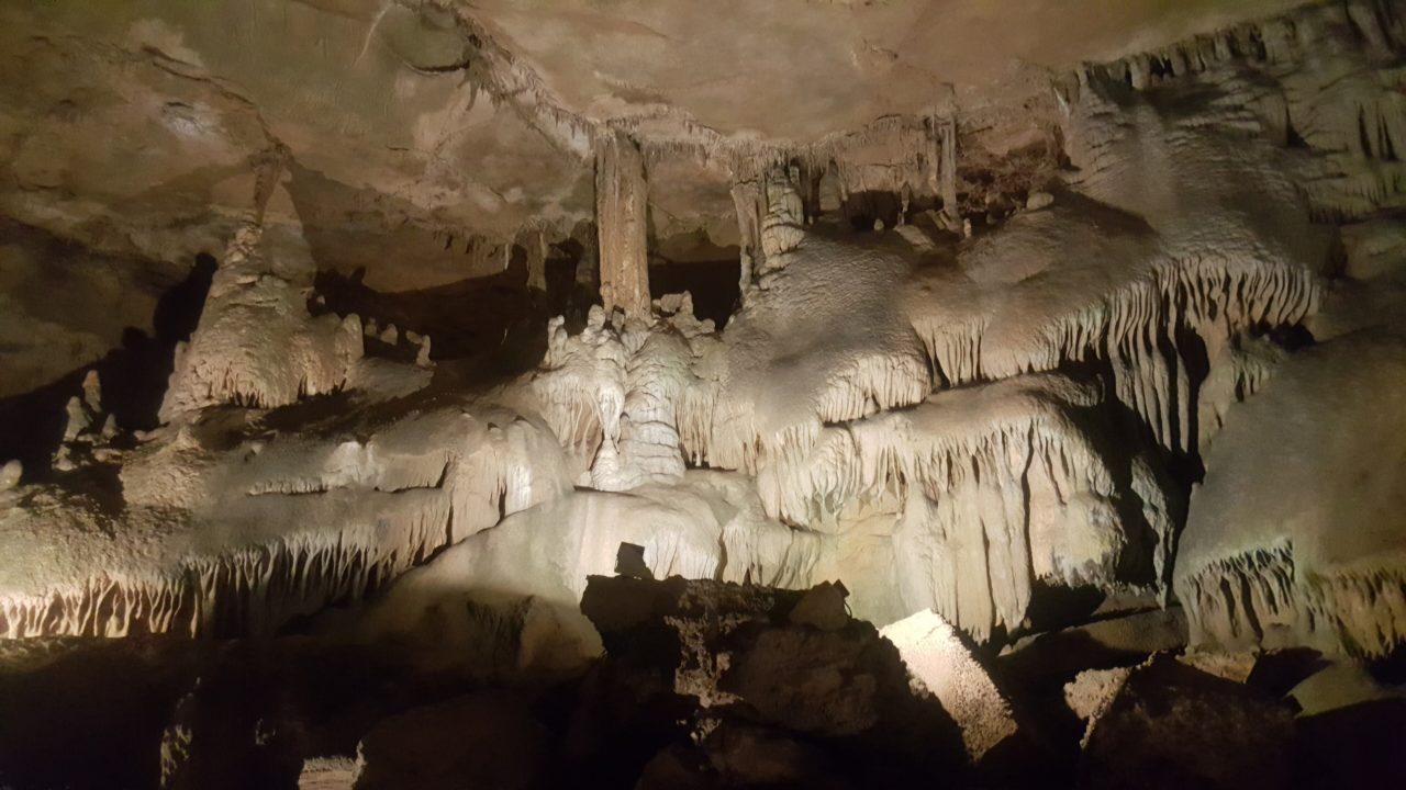 Raccoon Mountain Caverns