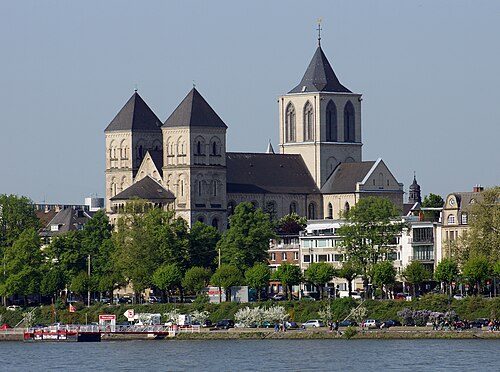Gothic details at St. Kunibert