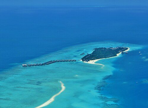 The resort island of Landaa Giraavaru (Maldives).