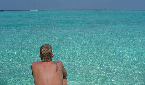 View from the beach on the turquoise ocean.