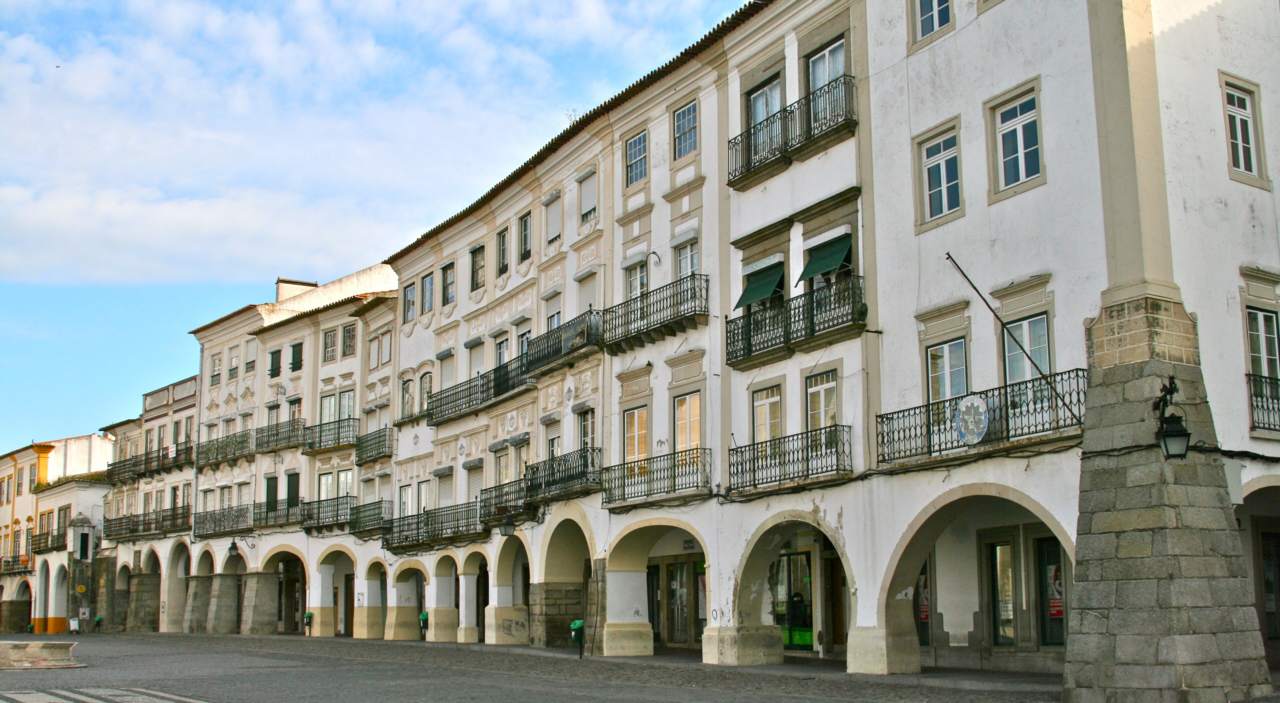 History - Évora
