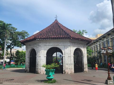 Magellan's Cross