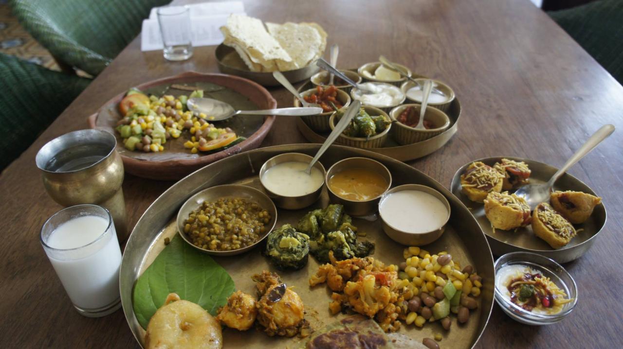 Local food and drinks - Gujarat