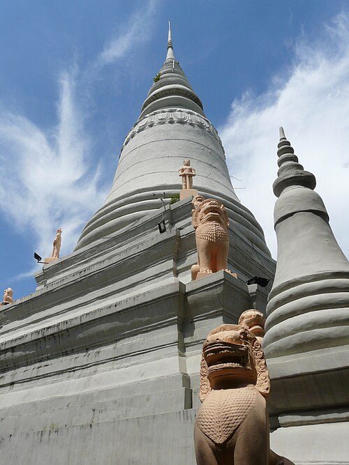 Stupa of King Ponhea Yat on the top of Wat Phnom