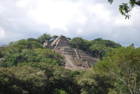 Toniná