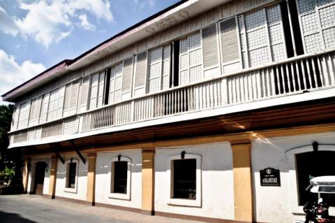 Syquia Mansion