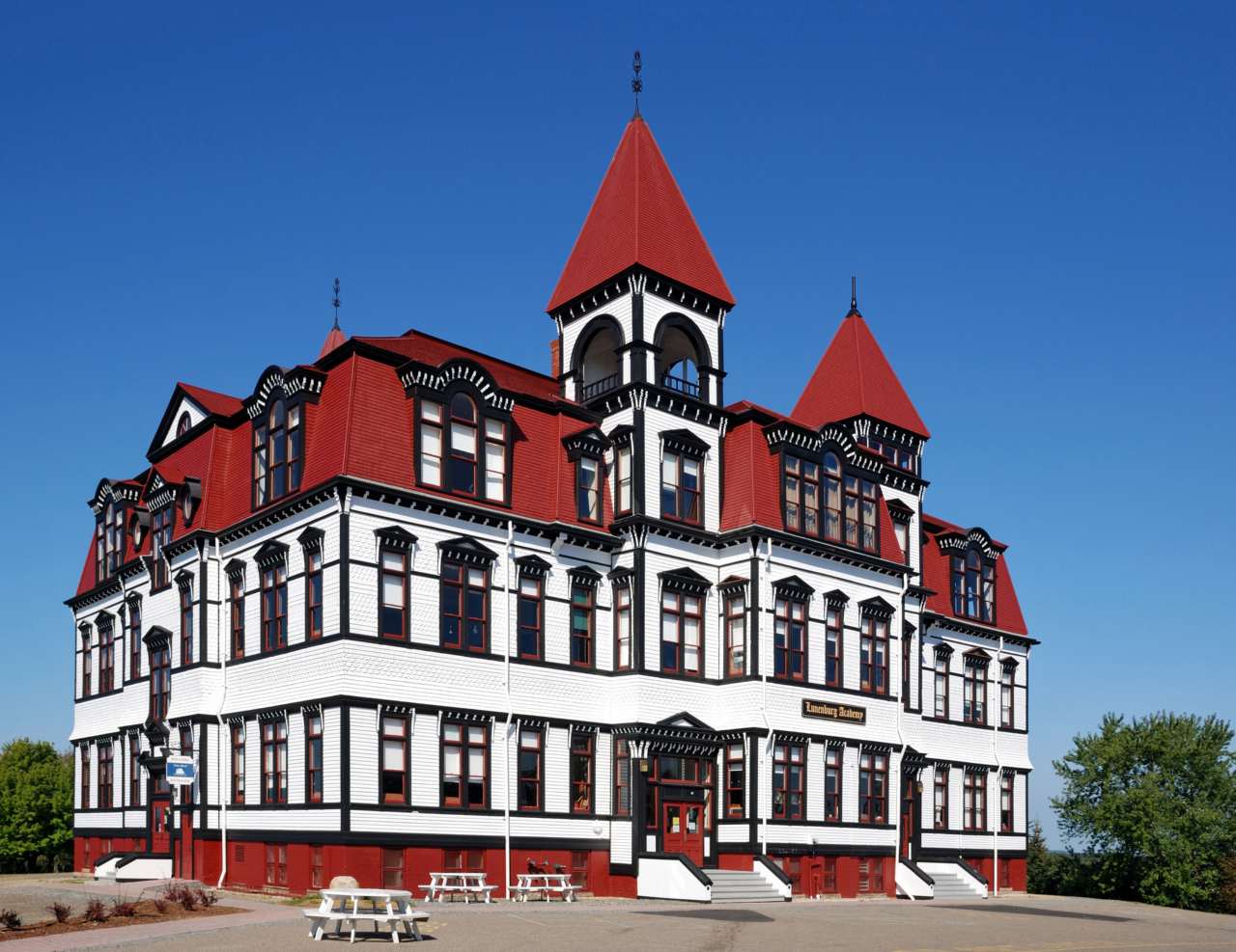 Lunenburg Academy
