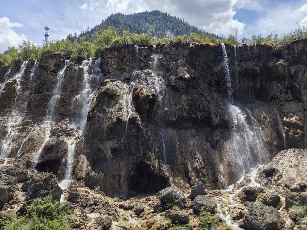 Nuorilang Waterfall