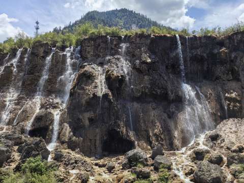 Nuorilang Waterfall