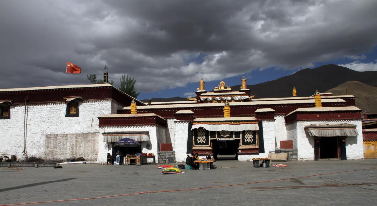Tradruk Temple
