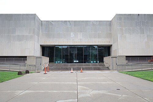 Explore the Capitol's architectural beauty